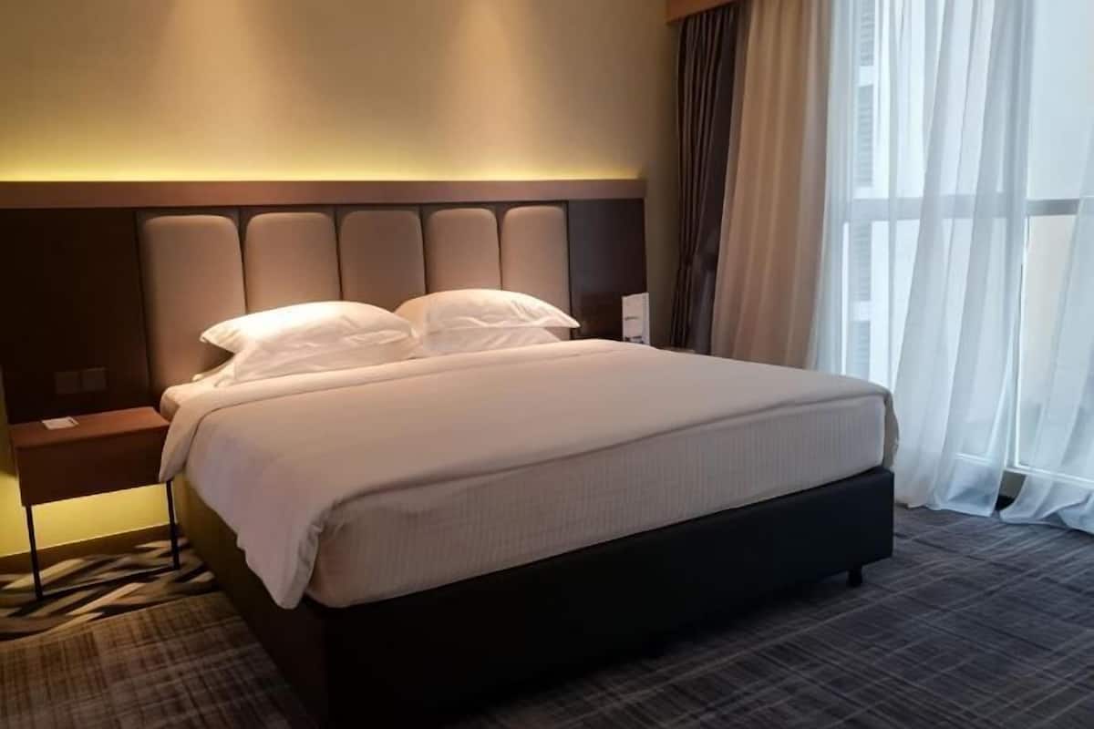 1 bedroom, minibar, in-room safe, desk