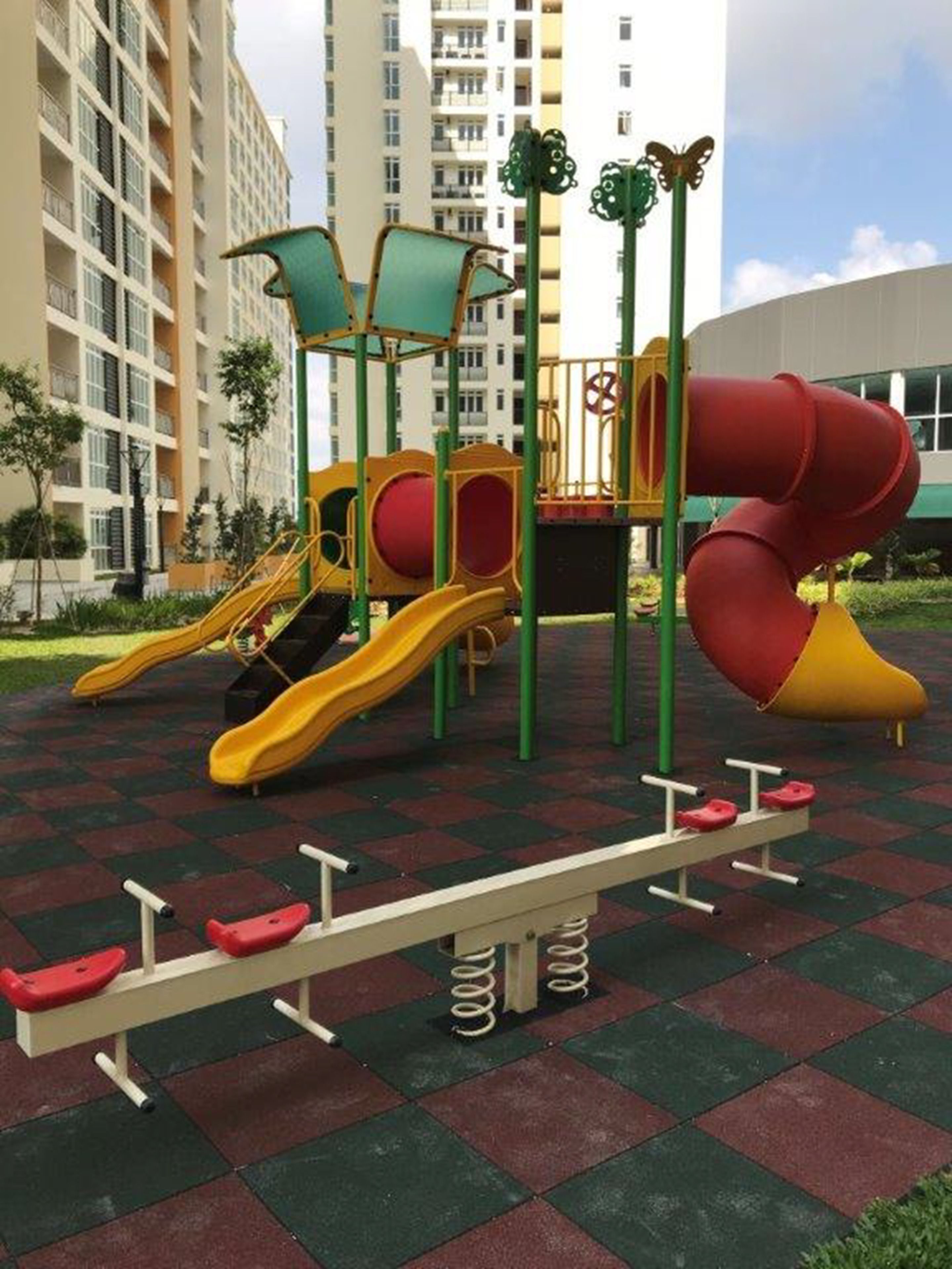 children’s play area – outdoor