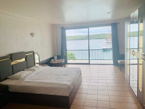 ベーシック ルーム 1 ベッドルーム オーシャンビュー オーシャンフロント | ノートパソコン用作業スペース、防音設備、アイロン / アイロン台、WiFi