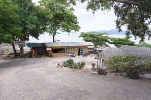 Check-in/check-out kiosk - Wanghin Bungalow Donsak (Don Sak)