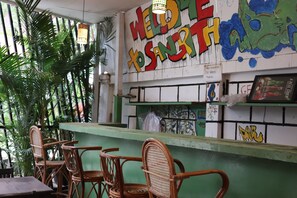ラウンジ