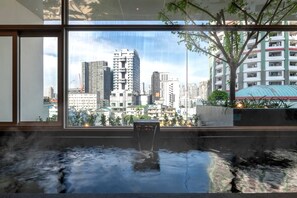 Indoor spa tub - Jasmine 59 Hotel Thonglor Bangkok (Bangkok)