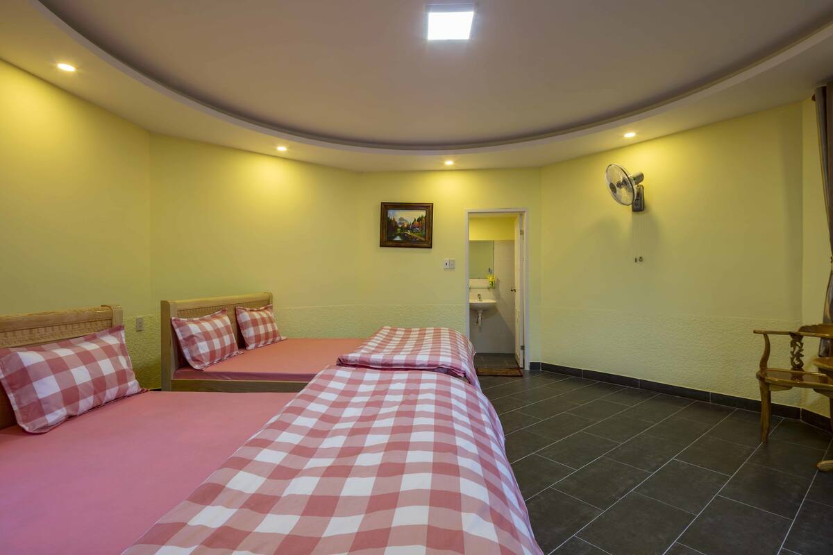 尊貴雙人房 | 書桌、熨斗/熨衫板、免費 Wi-Fi、床單