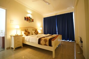 Premier-Apartment, 1 Schlafzimmer | 1 Schlafzimmer, hochwertige Bettwaren, Betten mit Memory-Foam-Matratzen