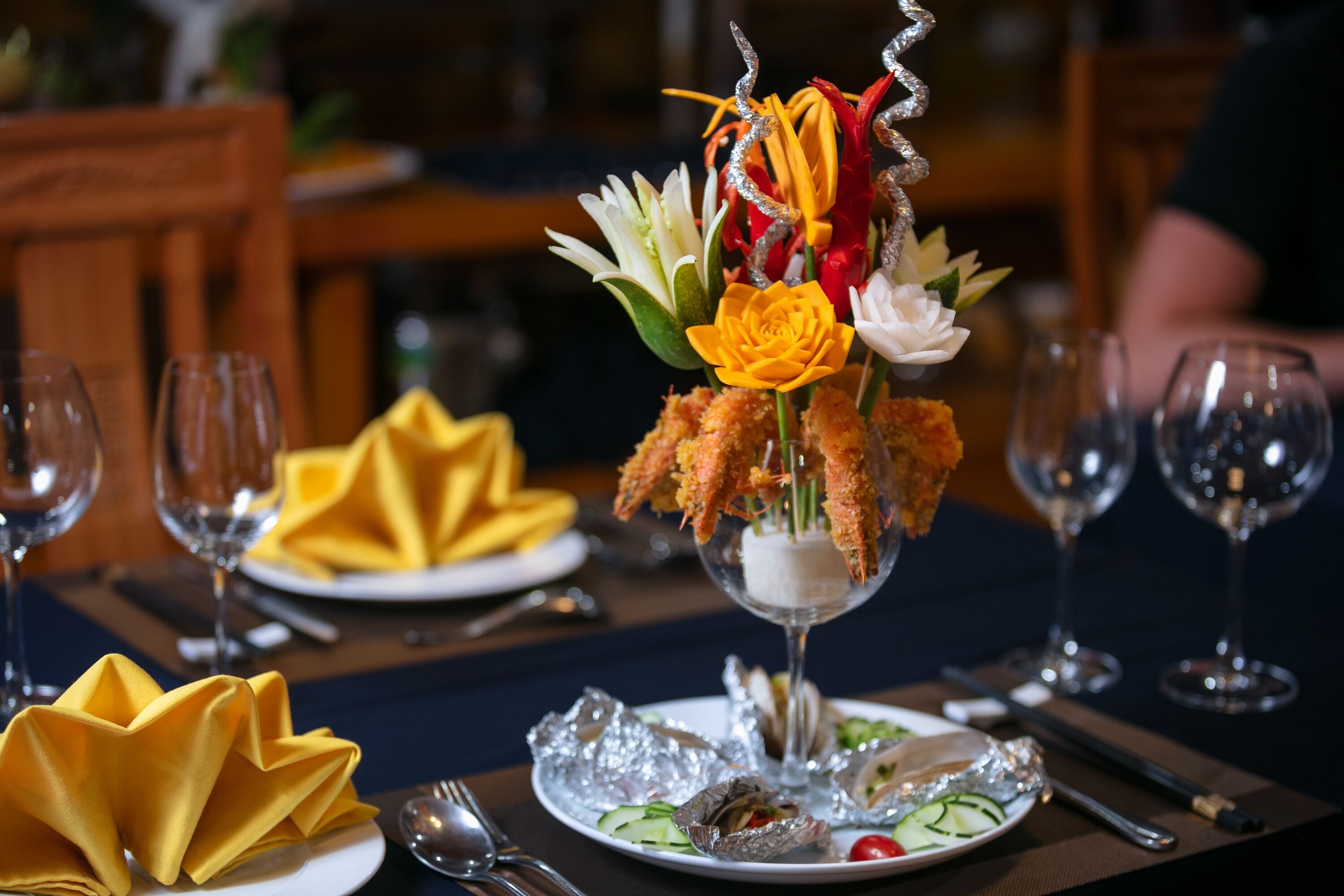 Breakfast, lunch, dinner served; local and international cuisine 