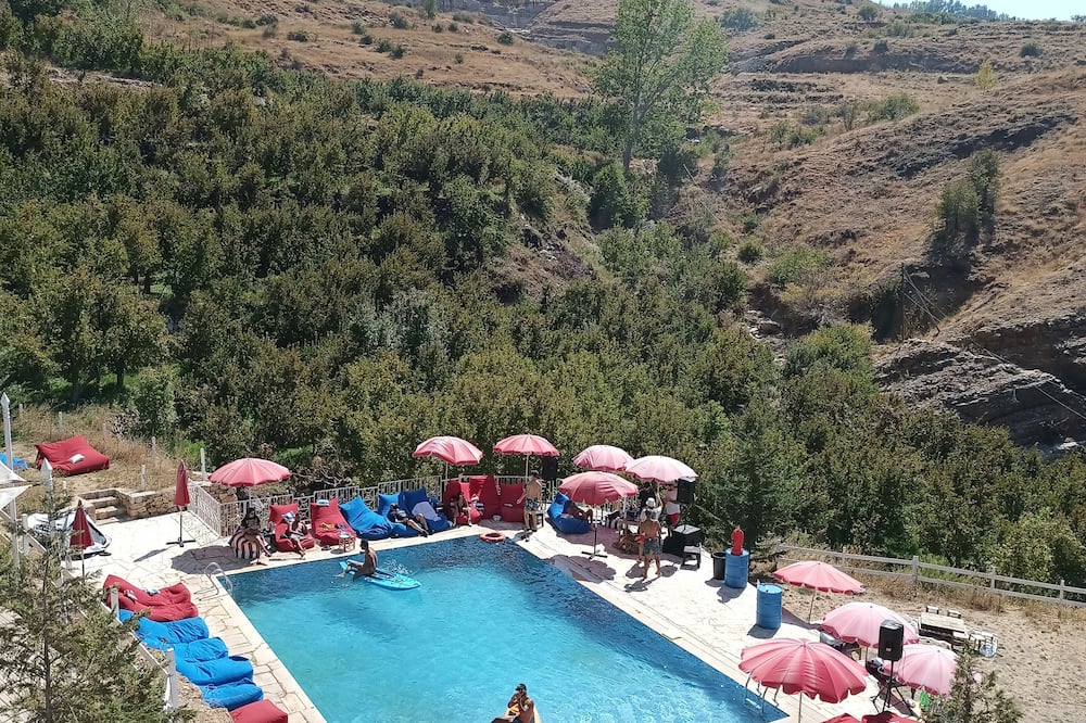 Chateau Deau Faraya