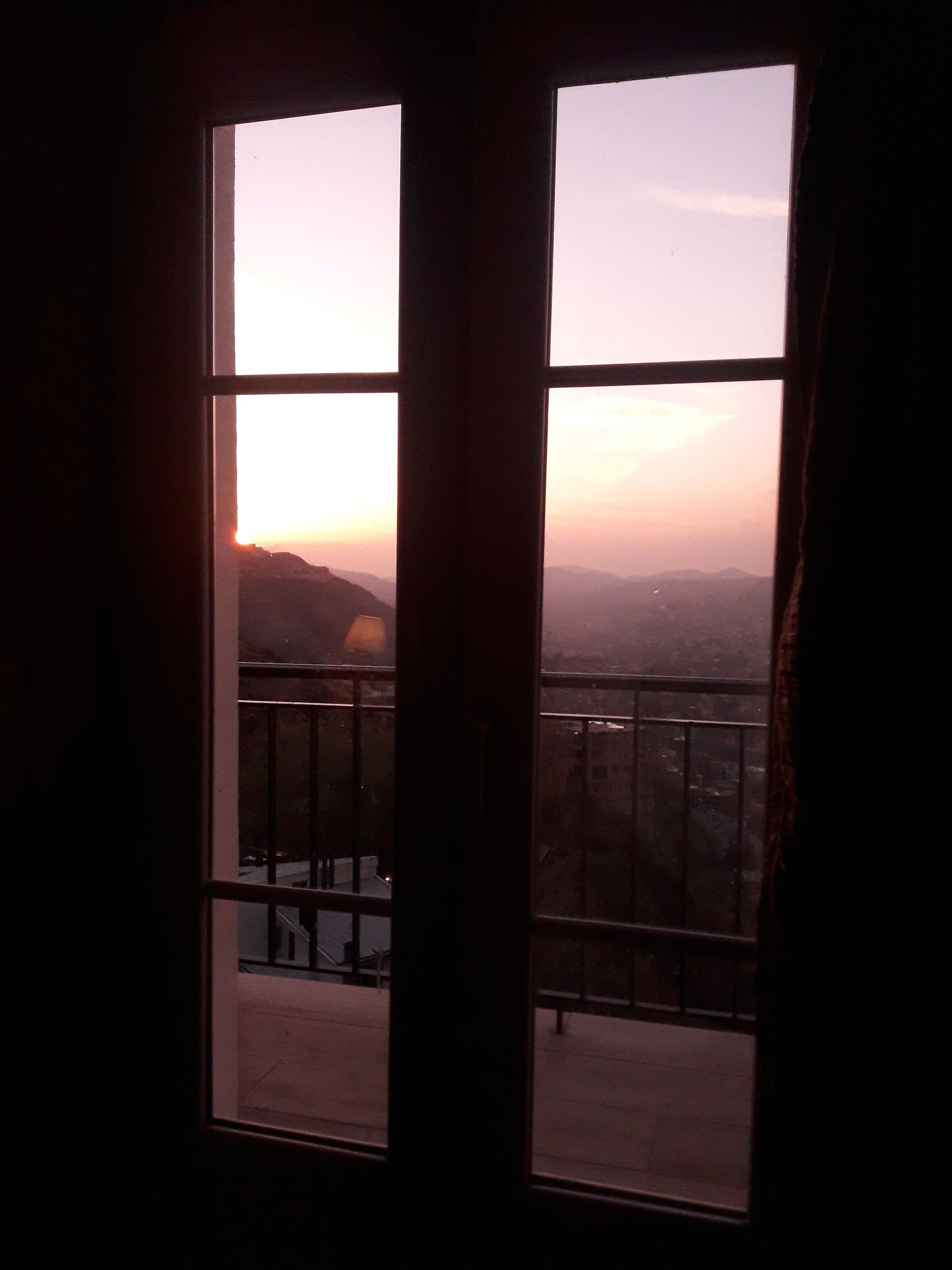 deluxe room, 1 king bed, valley view | in-room safe, soundproofing, iron/ironing board, free cots/infant beds