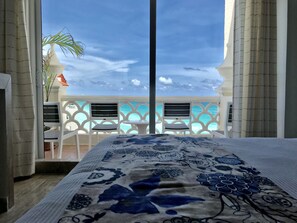 1 chambre, coffres-forts dans les chambres, fer et planche à repasser