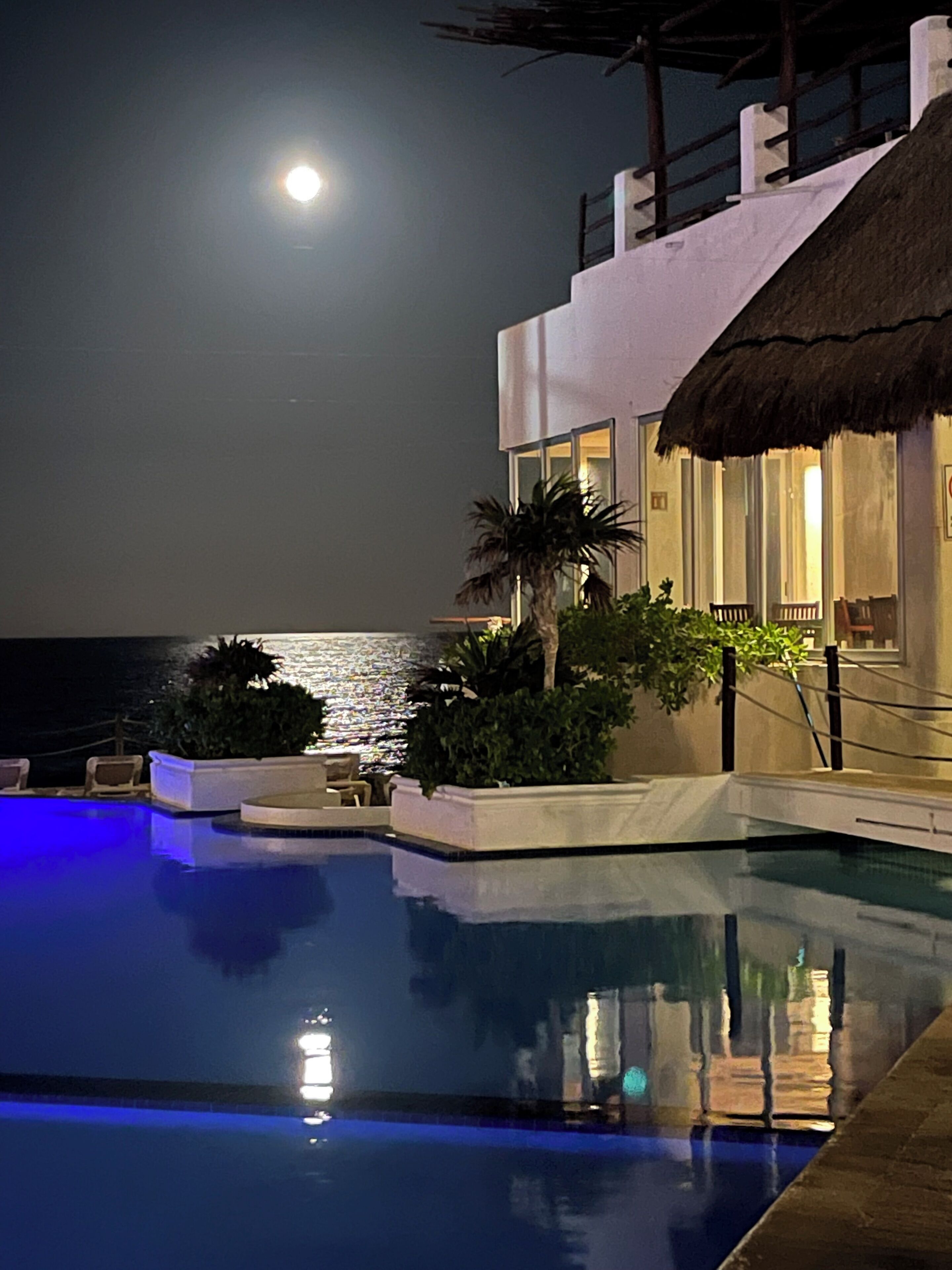 Infinity-pool
