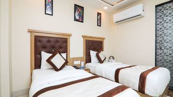 Double or Twin Room, 1 Queen Bed