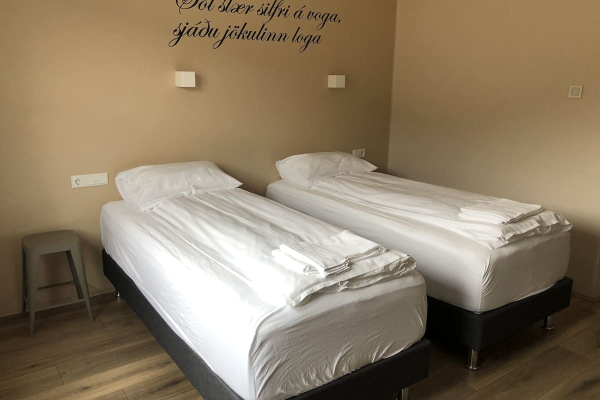 Twin Room, Private Bathroom - Self Check-in | Tende oscuranti, insonorizzazione, culle/letti per bambini (gratuiti)