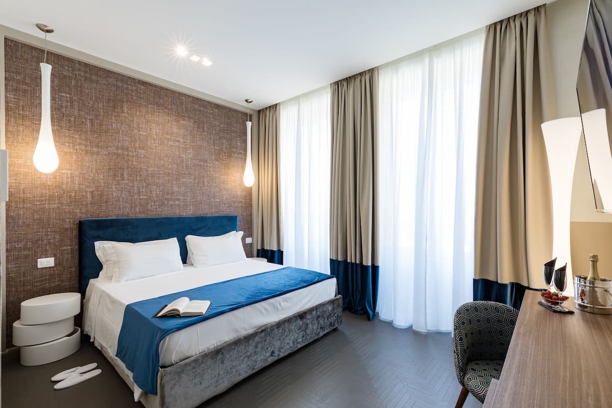 A World Aparts - Barberini Boutique Hotel (via Barberini 68) | 오리/거위털 이불, 객실 내 금고, 책상, 노트북 작업 공간