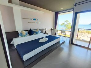 In-room safe, desk, blackout curtains, soundproofing - The Beach Resort & Residence (Pathio)