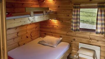 Cottage (Small) Self Check-in | 1 bedroom, blackout drapes, soundproofing, free WiFi