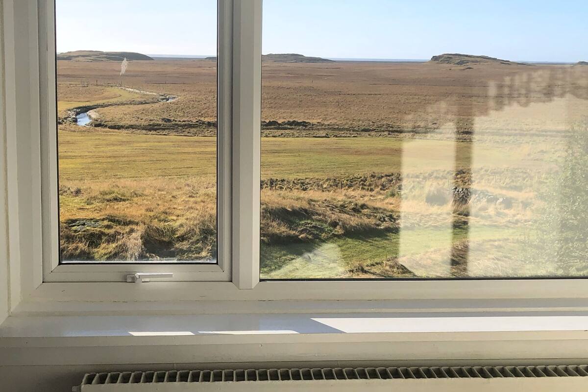 Tweepersoonskamer, gemeenschappelijke badkamer (Small) | Verduisterende gordijnen, geluiddichte muren, gratis wifi, beddengoed