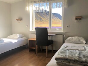 Twin Room, Shared Bathroom (Small) - Vagnsstadir HI Hostel (Kalfatellsstadhur)