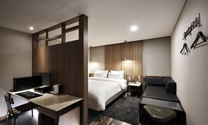 Standard Double Room | Individually decorated, individually furnished, desk, soundproofing - Gracias Hotel Gimhae (Gimhae)
