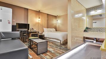 Kahden hengen premium-huone | Yksilöllisesti sisustettu, yksilöllisesti kalustettu, työpöytä