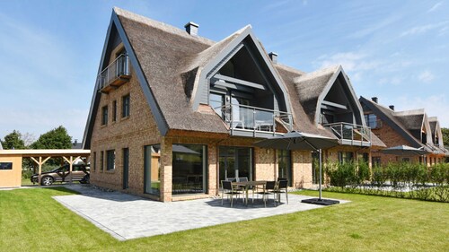 Exclusive thatched roof villa Ostseefrische - exclusive thatched roof villa only 500 meters