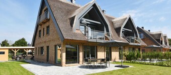 yksinomainen Thatched Villa Baltic Sea Fresh - yksinomainen olkikattoinen huvila vain 500 metrin päässä rannasta