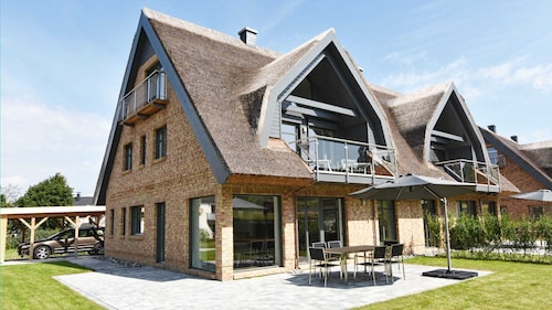 Exclusive thatched roof villa Ostseefrische - exclusive thatched roof villa only 500 meters