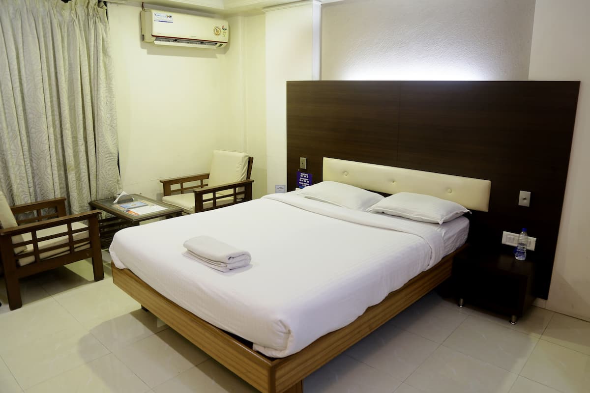 Kamar Double Basic, 1 Tempat Tidur Queen, akses difabel, Boleh Merokok | Wi-Fi gratis