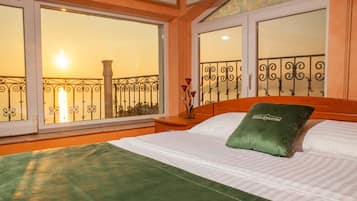 Deluxe-Apartment, 1 Schlafzimmer, Meerblick | Hochwertige Bettwaren, Schreibtisch, schallisolierte Zimmer