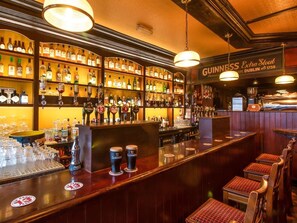 Bar (on property) - Kingstons Townhouse (Killorglin)