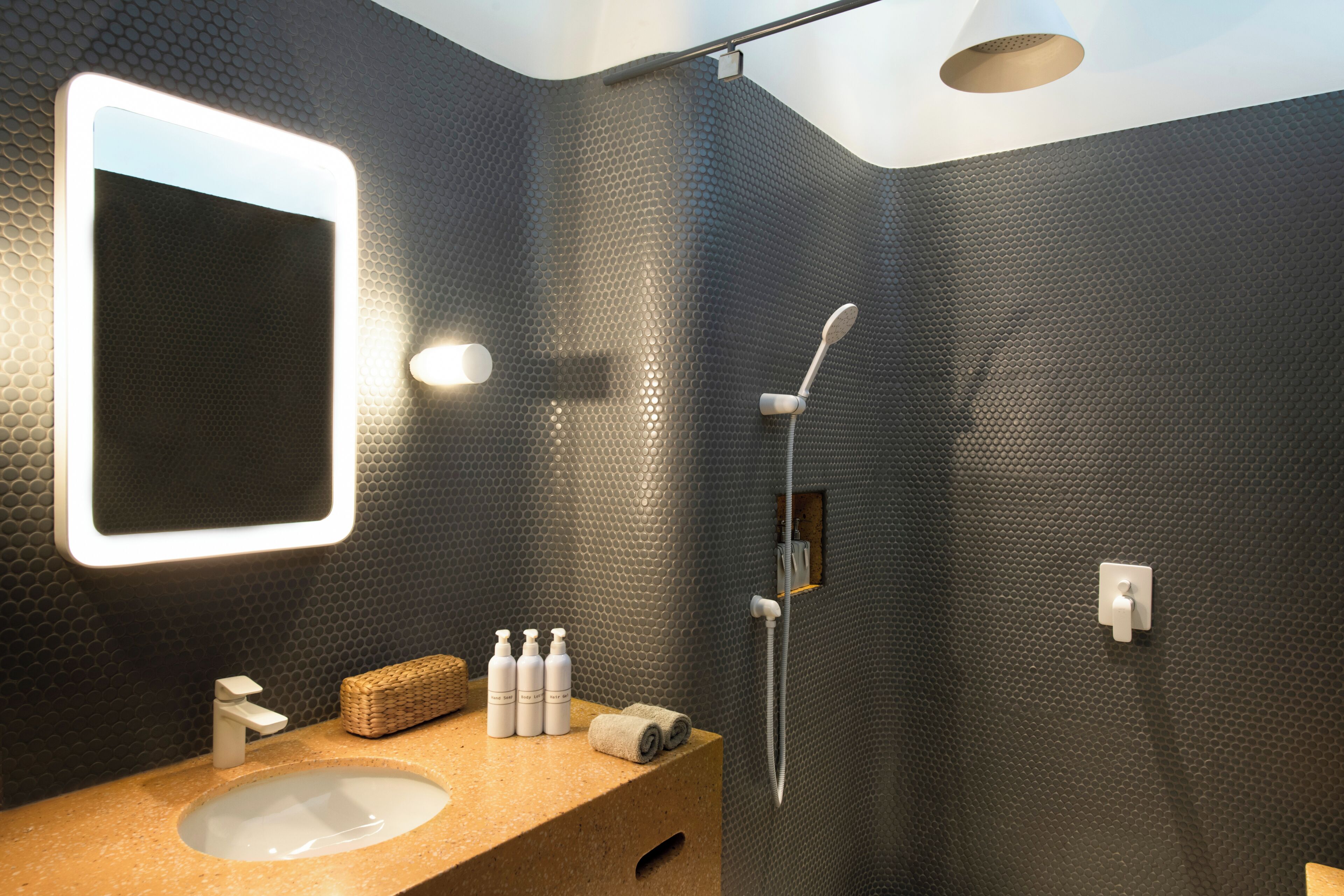 deluxe triple room, pool view | bathroom | shower, free toiletries, hair dryer, bathrobes