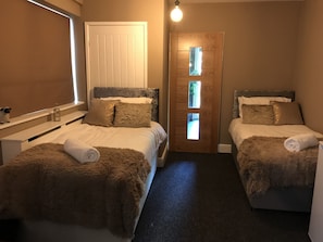 Suite, Accessible, Ensuite (Caernarfon Suite)