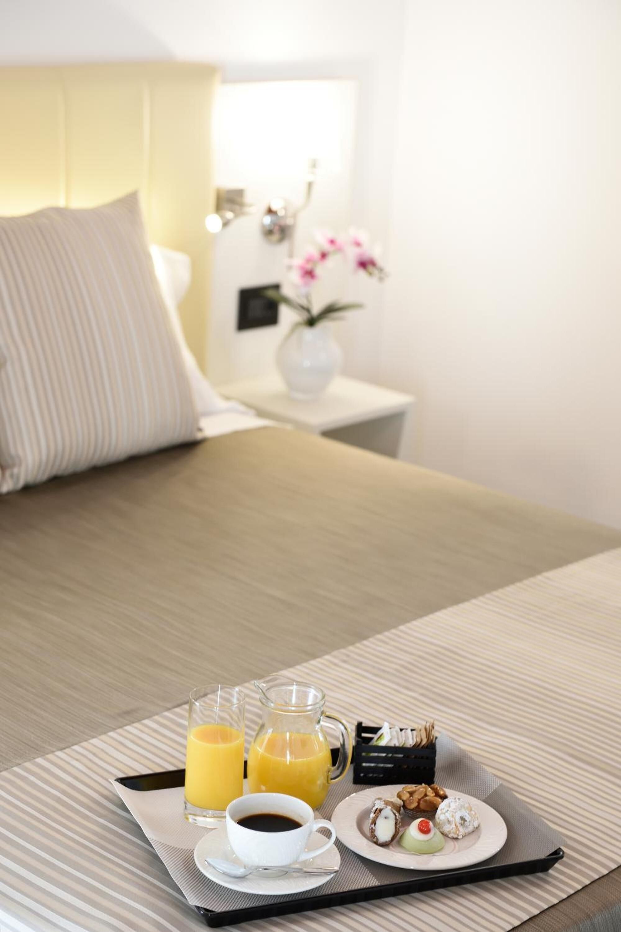 minibar, in-room safe, desk, soundproofing