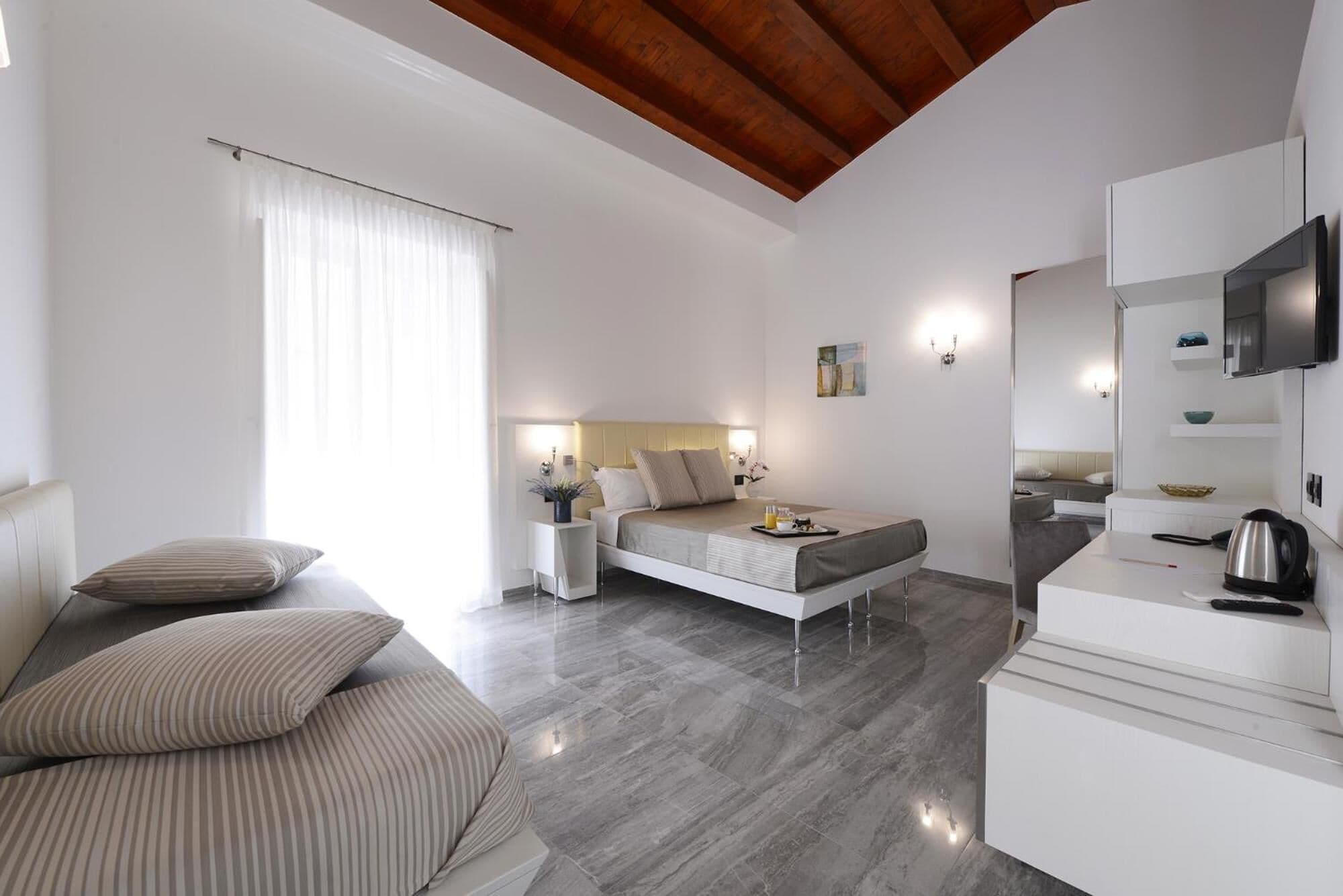 minibar, in-room safe, desk, soundproofing