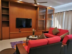 Grand Suite | 1 bilik tidur, bar mini, meja, kalis bunyi 