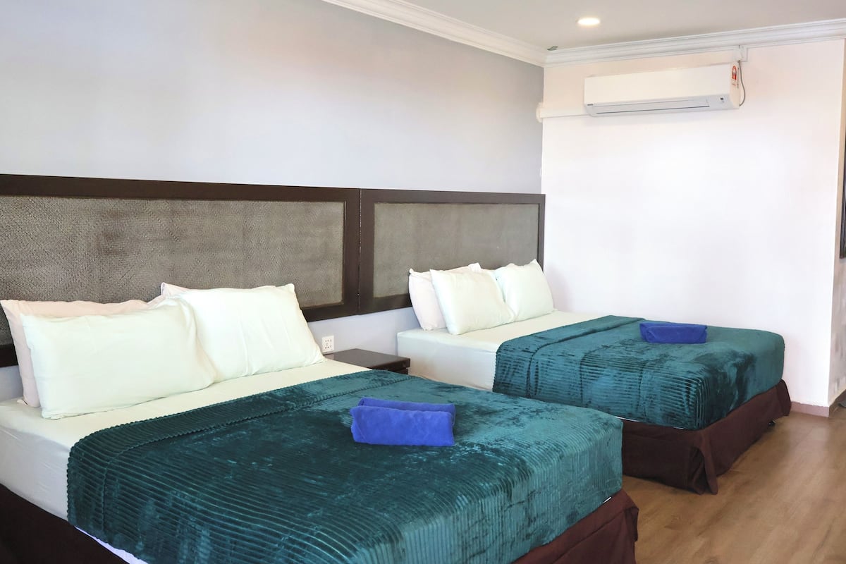 Phòng dành cho gia đình | 1 phòng ngủ, minibar, bàn, phòng cách âm