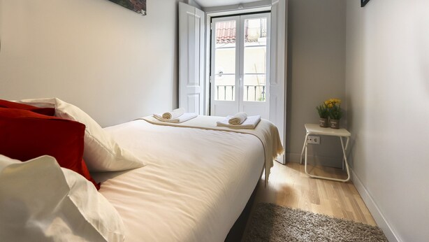2 habitaciones, tabla de planchar con plancha y wifi gratis 