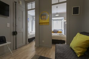 Flat-screen TV - Cosy Liberdade by Homing (Lisbon)