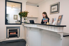 Reception - Apartments on Morrow (Wagga Wagga)