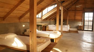 Classic Studio, Multiple Beds, Balcony
