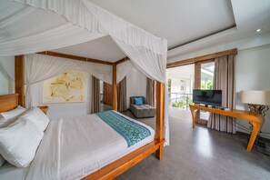 Villa, 3 Bedrooms | 3 bedrooms, in-room safe, desk, free WiFi - Villa Paloma (Seminyak)