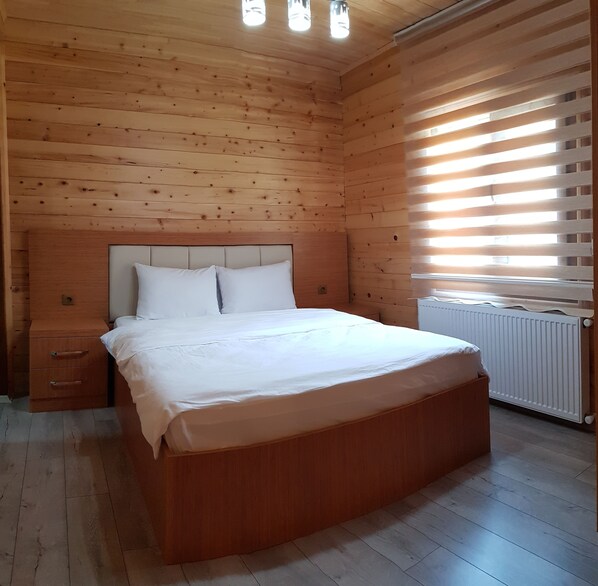 Junior-Apartment, 1 Schlafzimmer | Schreibtisch, Bügeleisen/Bügelbrett, kostenloses WLAN