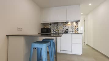 Apartment, 1 Bedroom, Terrace | Private kitchen