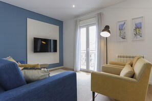 Apartment, 1 Bedroom, Balcony | Living room