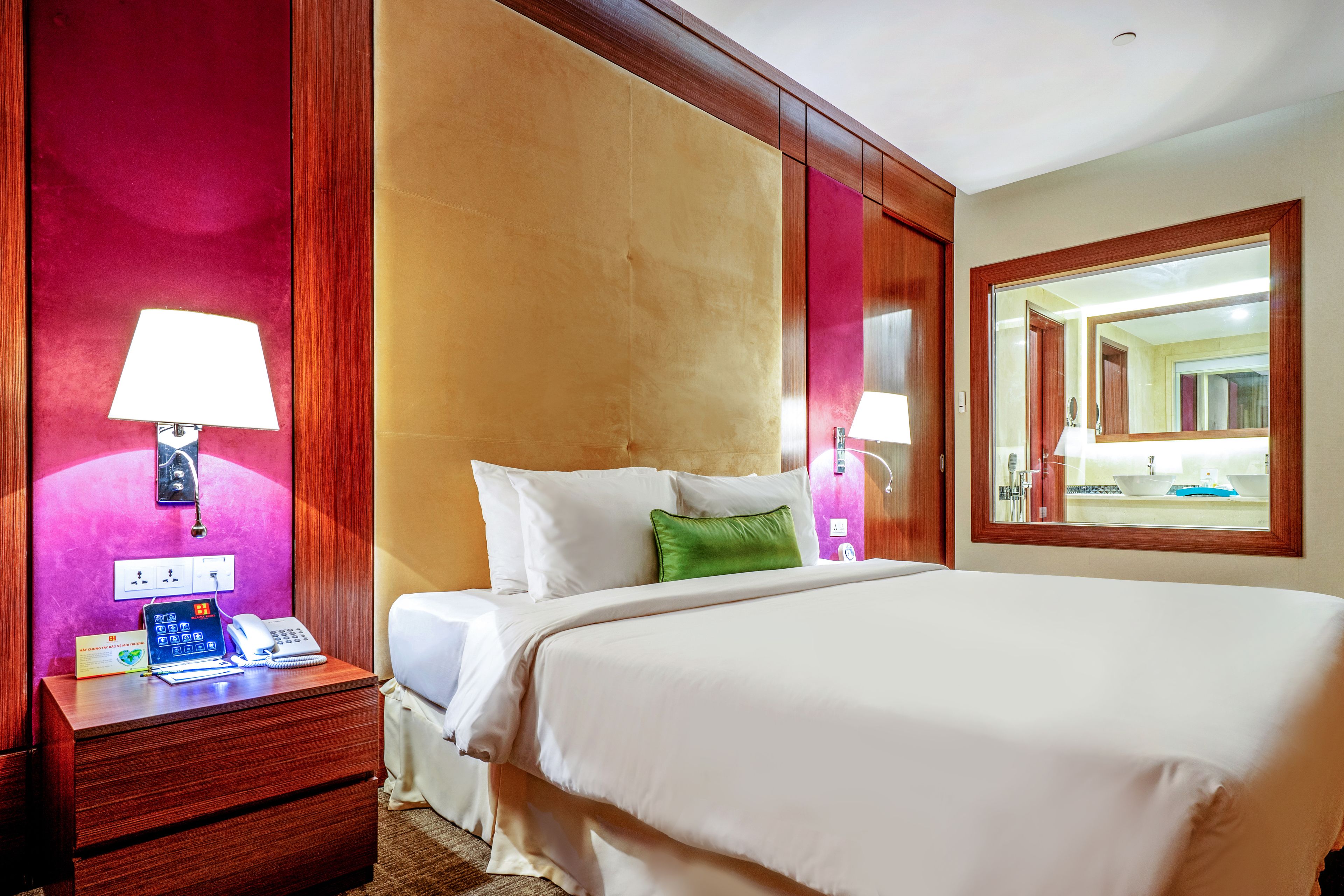 1 bedroom, minibar, in-room safe, desk