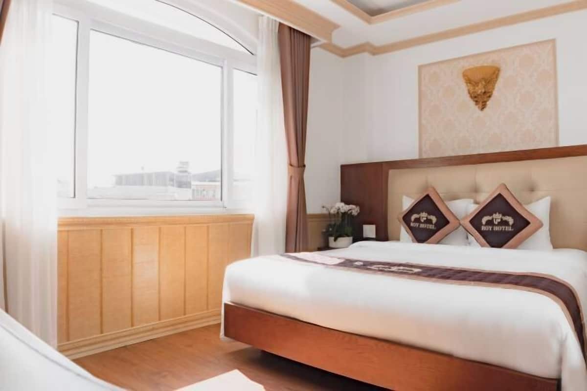 1 bedroom, minibar, desk, blackout drapes