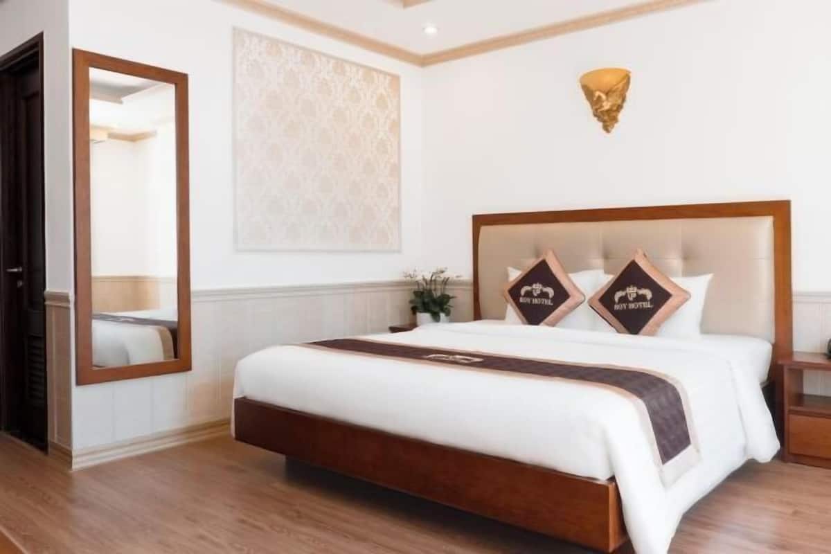 1 bedroom, minibar, desk, blackout drapes