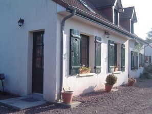 Standard-studiolejlighed - 1 queensize-seng (No.1&3) | Terrasse/gårdhave