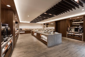 Daily buffet breakfast (TWD 660 per person) - Lakeshore Hotel Yilan (Yilan)