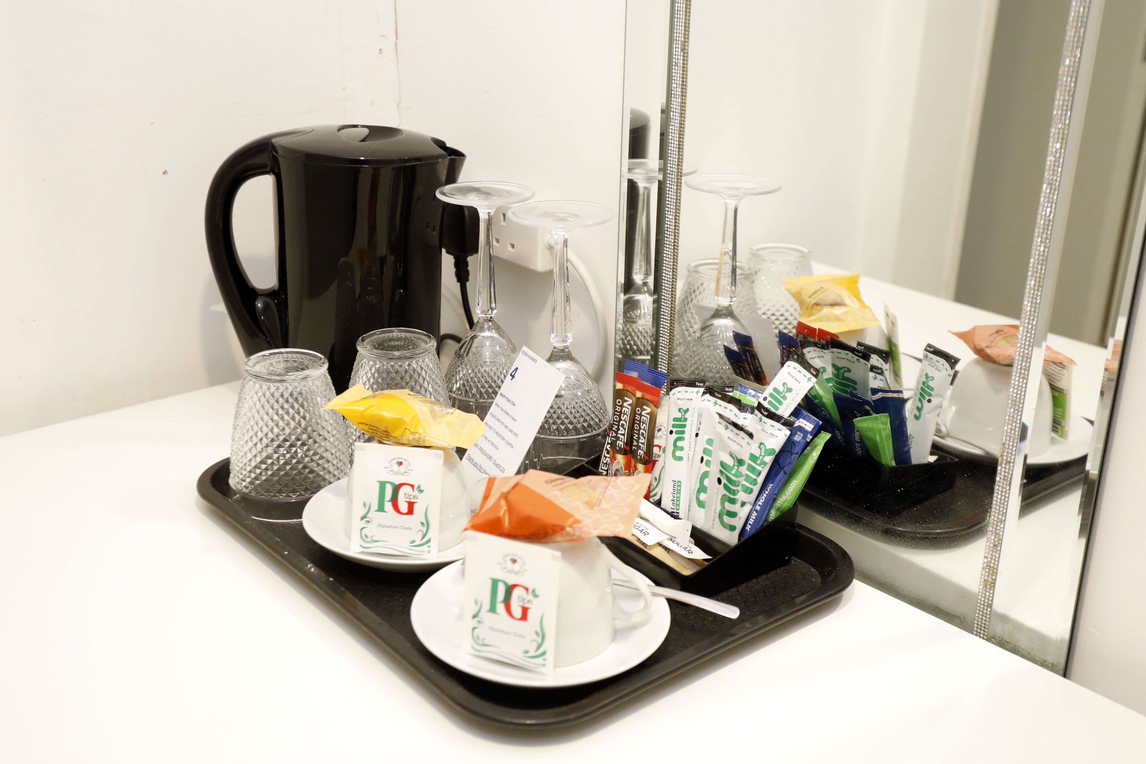 elite room (deluxe ) | in-room dining