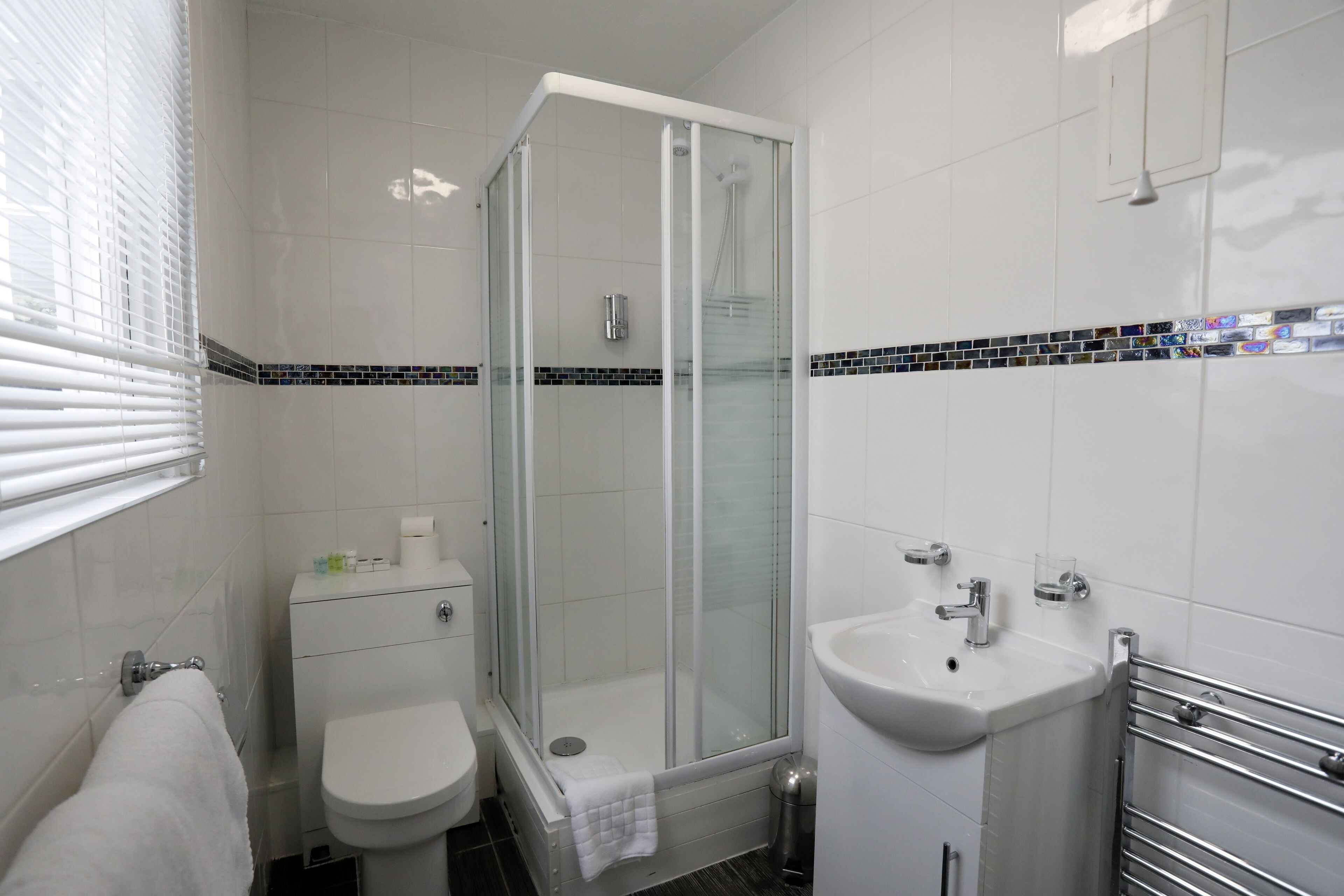 deluxe double room | 1 bedroom, iron/ironing board, wifi, bed sheets