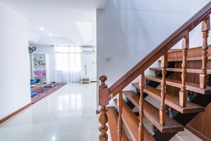 4-Bedroom Family House | 객실 내 편의 시설/서비스